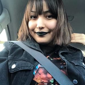 Meet your Posher, Alicia